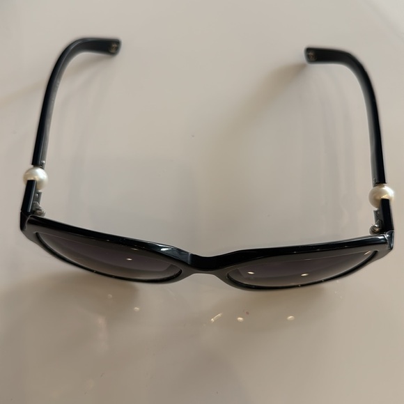 Chanel Pearl Collection Sunglasses 5132-H Black - Picture 6 of 9
